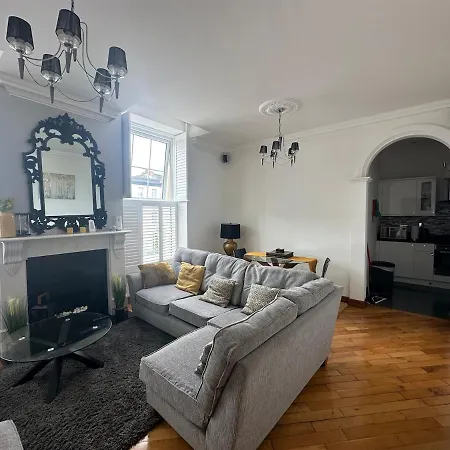 Cute And Comfy Saint Helier