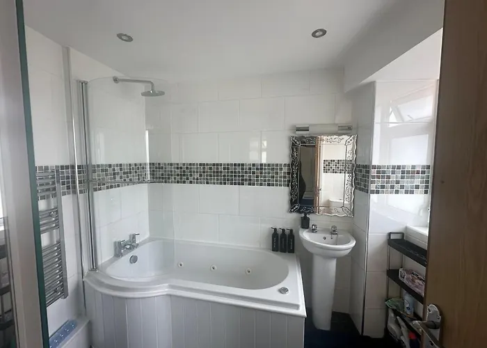 Cute And Comfy Saint Helier