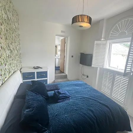 Cute And Comfy Saint Helier